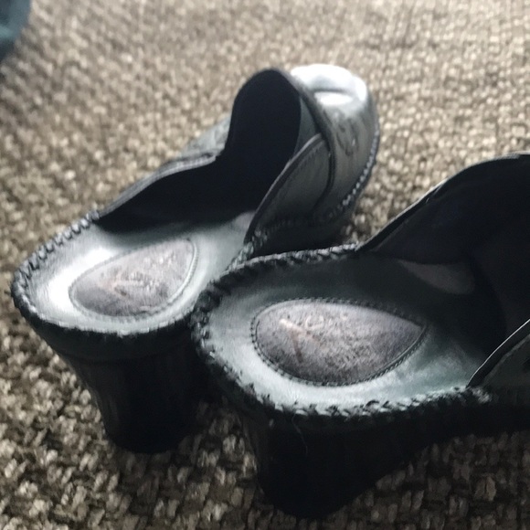 Shoes - Picture 3 of 3